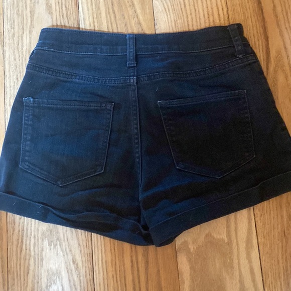 Express Black Jean Shorts - Picture 2 of 4